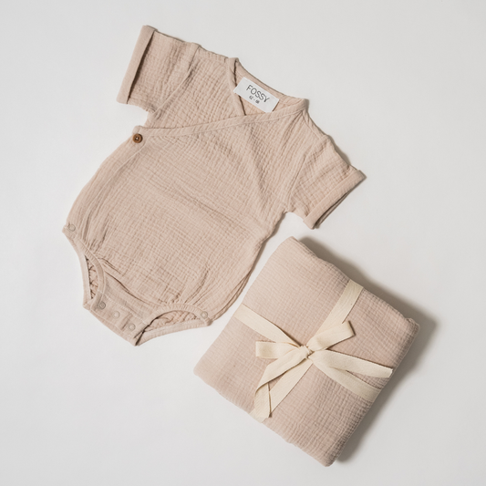 Cadeauset romper & xl hydrofieldoek - beige