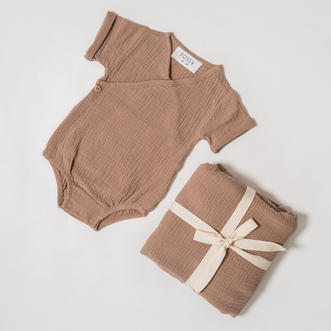 Cadeauset romper & xl hydrofieldoek - oud roze